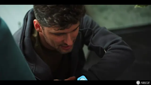 Japanese idol gets time stopped by fan pt1