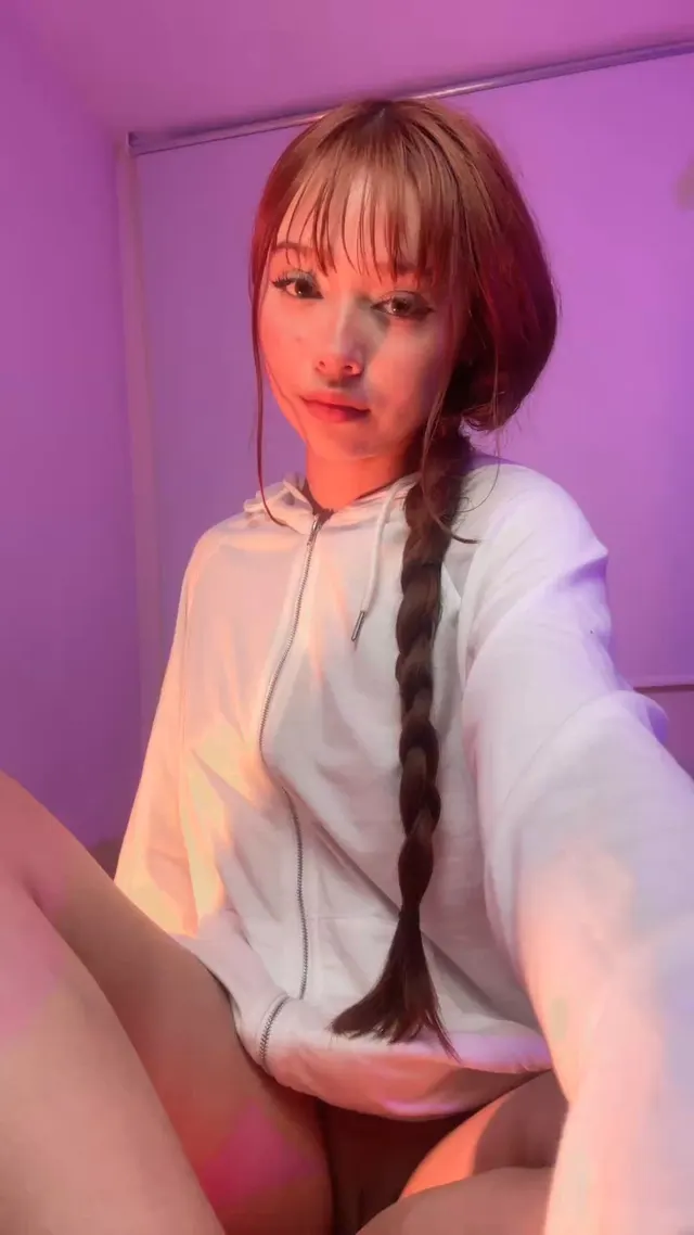 heyy just wanted to show u the braid I just made... and smth else :)