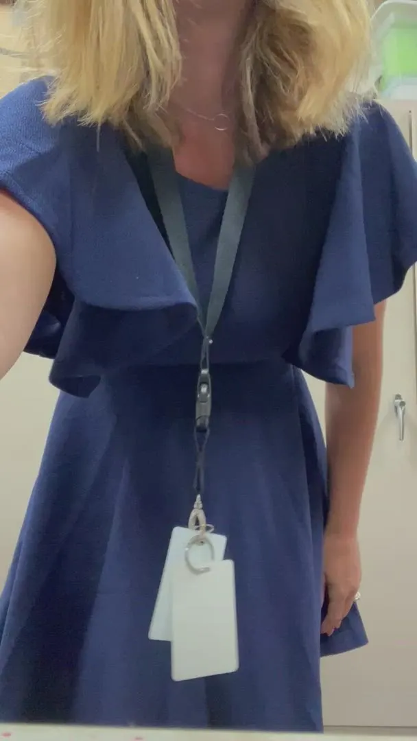 A school teacher classroom flash