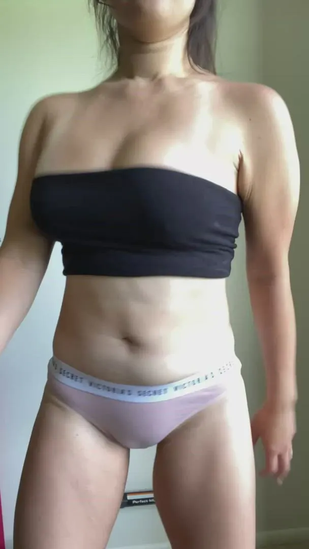 5'0 Viet with bouncy boobies [OC][F]