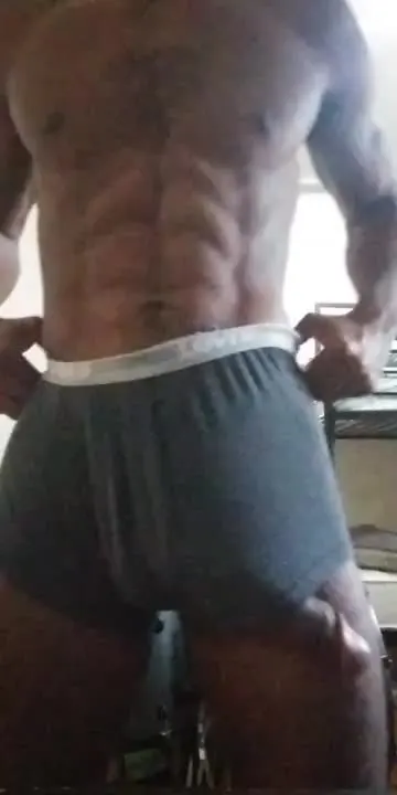 Hung Bodybuilder Whipping it Out (Self)