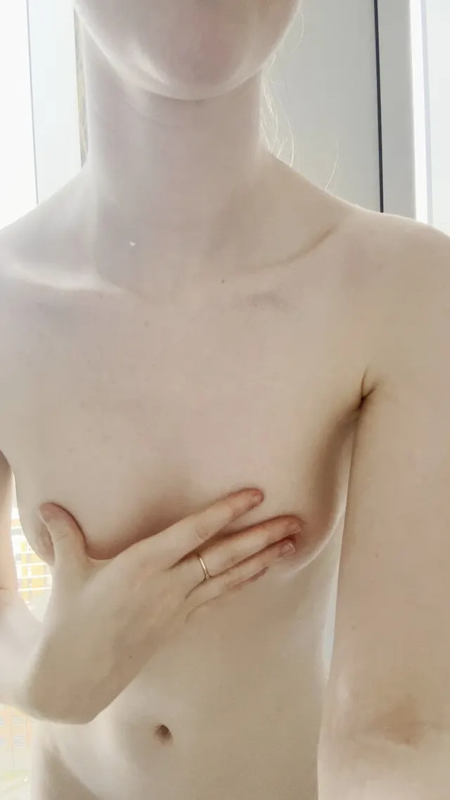 Flat girls, yes or no?