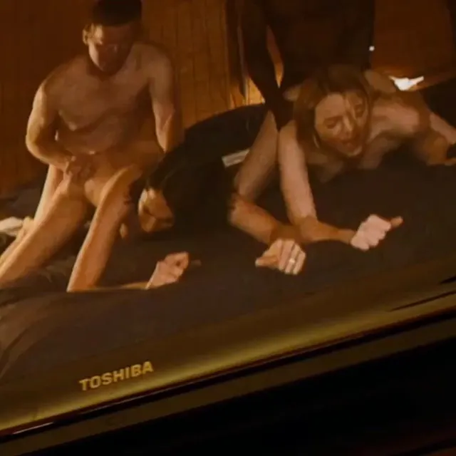 Emma Stone & Margaret Qualley - Kinds of Kindness 