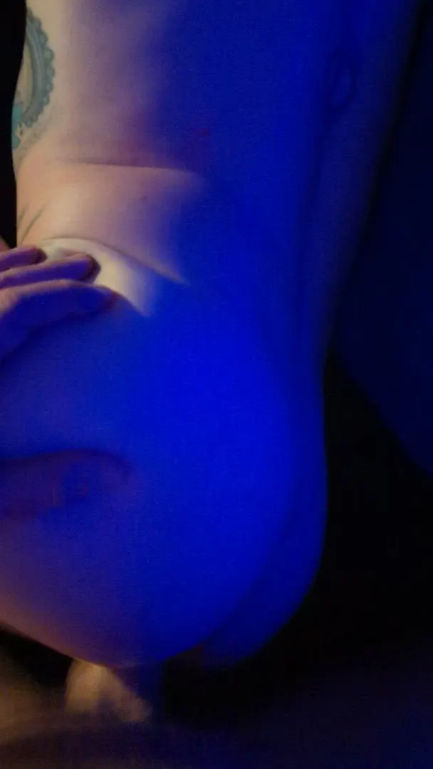 Tinder girl said to fill her up