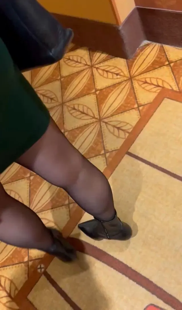 Leaving the hotel to go out for dinner with lingerie and a plug.