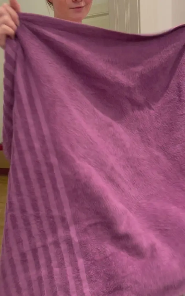 Wanna break a chubby German Teen?