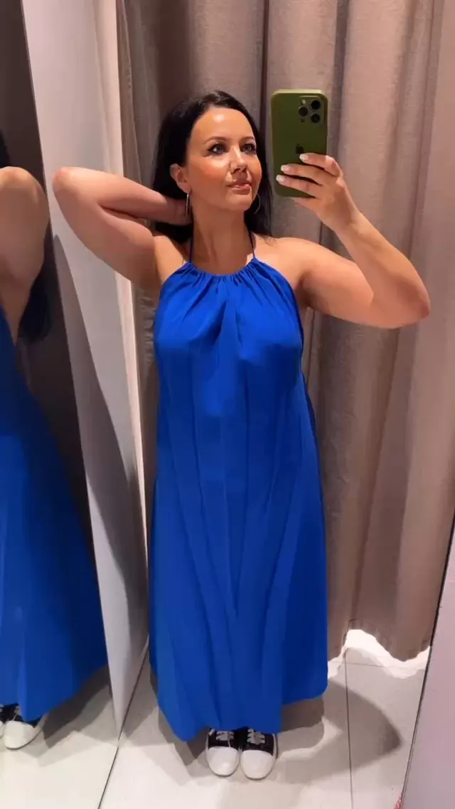 I'm 40yo, do u think I'm attractive? [f]