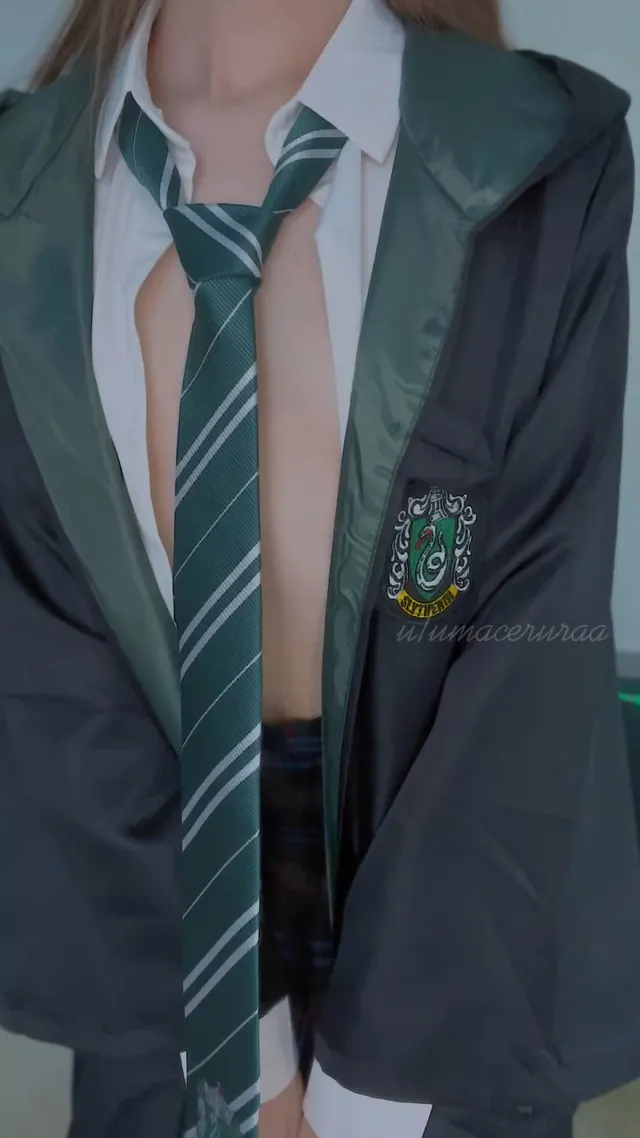 These boobs don't need a bra anyway