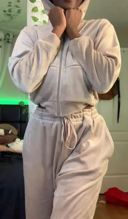 Do you like what’s under? ☺️