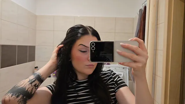 In three seconds, a surprise is waiting for you.