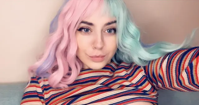 I heard that girls with rainbow hair are the horniest 🤔