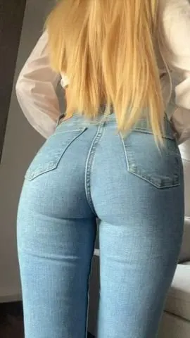 You can only chose one option:1 Play “Call of Duty” or 2: Fuck me. [F]