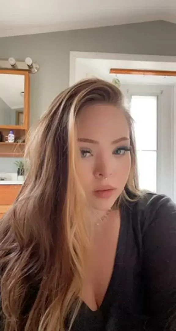 too many people have claimed I use filters/photoshop on here and that I would be unattractive in real life! 🙈 I’ll let you be the judge 😊