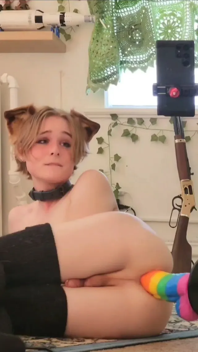 roommate found my vids and gave me this collar 😳 I think it means we're dating?