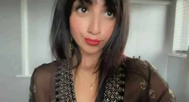 I’ll be your perfect Pakistani snack 😈🤭