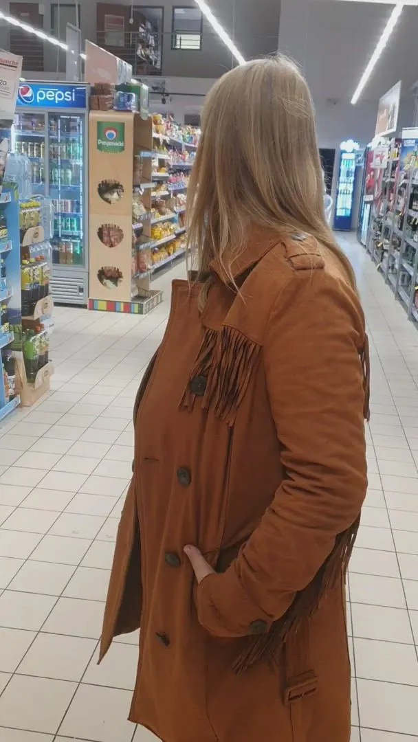 Want to see what a public flashing "caught" looks like? Well, check it out. It was recorded. Heh [F]