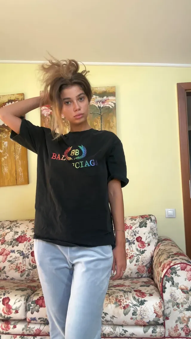 i love to reveal my titties