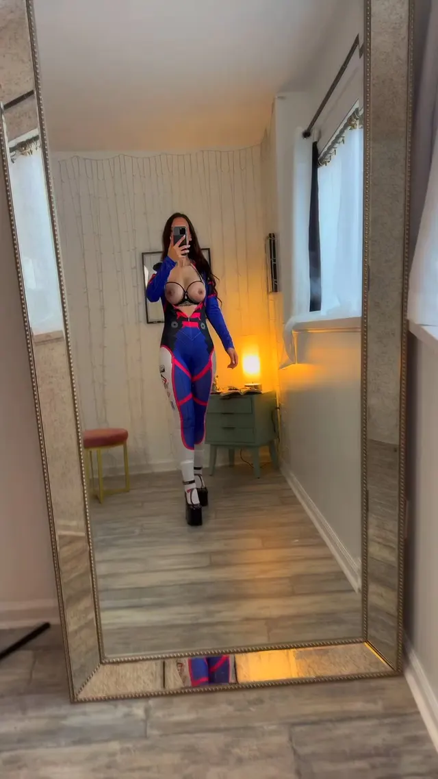 Moms can dress up slutty too