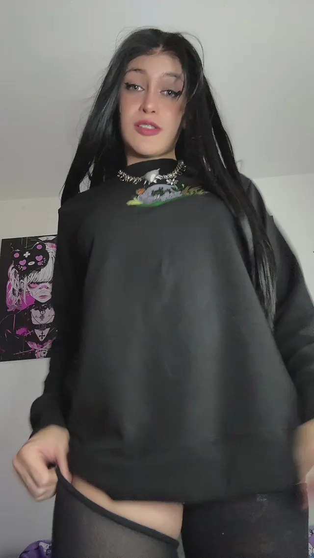 your addiction is awake ⛓️🧛‍♀️🖤