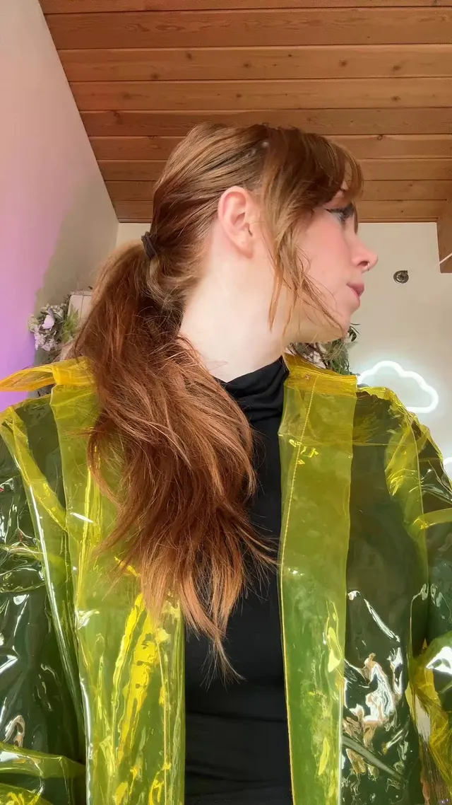 You look lonely....I can fix that