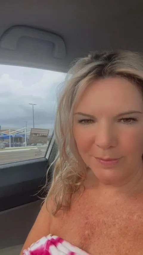 Being naughty at the supermarket for all of my fans ;) 🥺💦