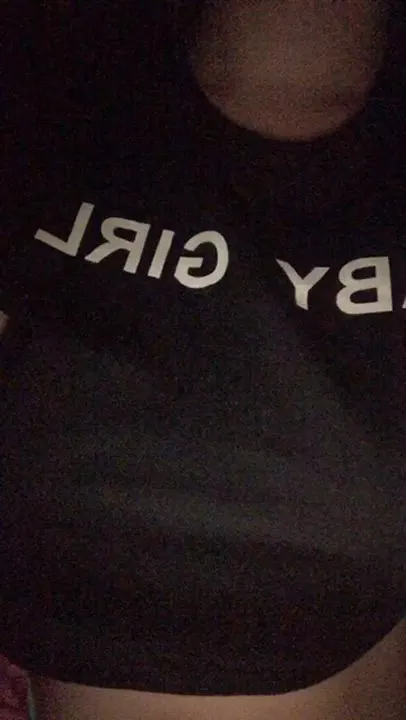 Upp med en hand om du älskar stora pattar 😘