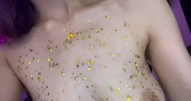 I love when we get to bust out the glitter on MFC.im/SamanthaHayes <3