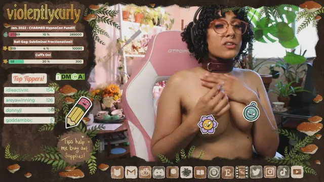 I had to snag this clip from yesterdays stream ASAP because I remember on the wake up from trance, the whole chat was all “Guhhhhhhhhh 🥵🤤😍” I guess my eye rolls really made an impression 😳