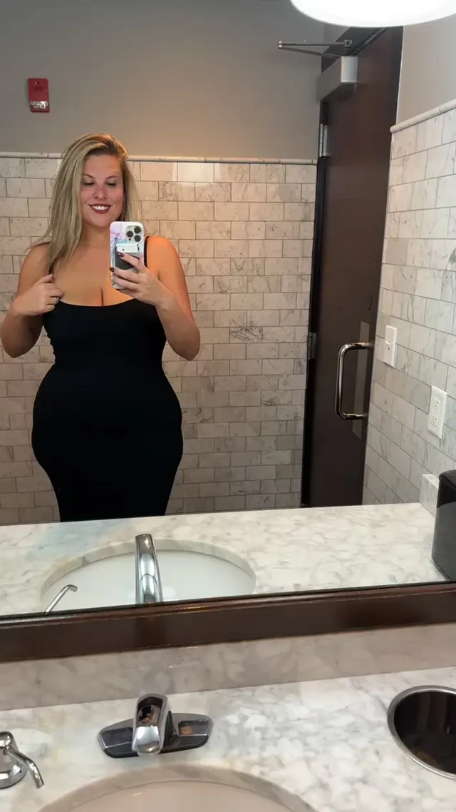 This mom took full advantage of her kid free weekend vacation