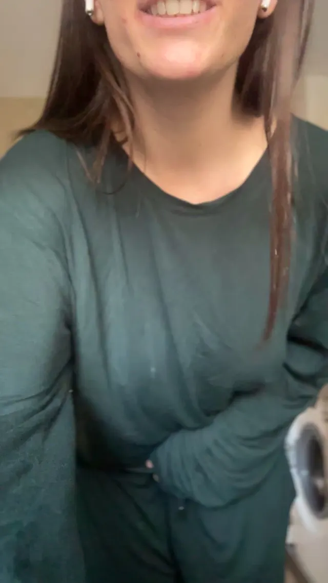 Italian girl with natural boobs drop