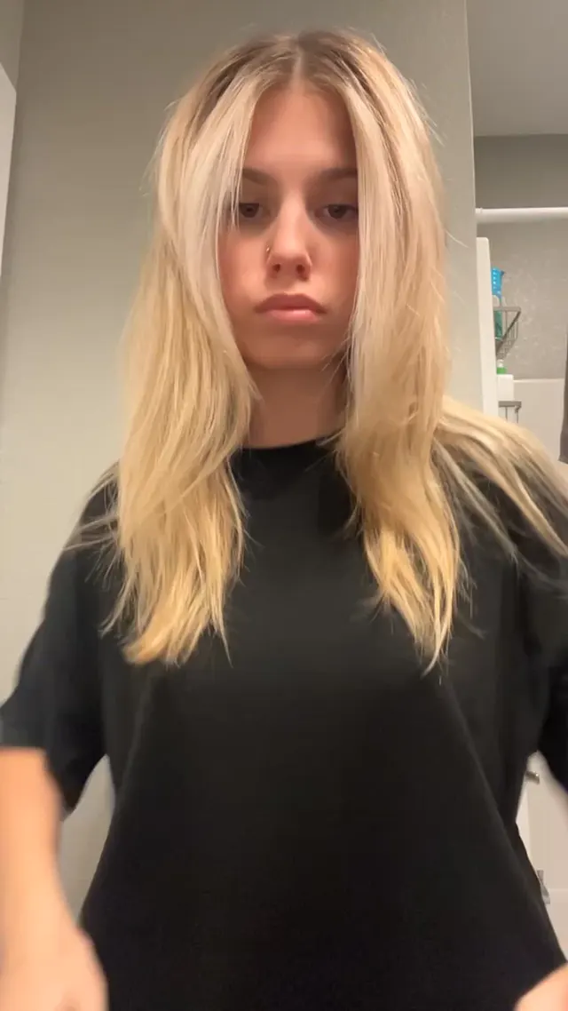 My boobs miss your hands that would squeeze them, and your tongue that would caress their nipples☺️🥹🥹