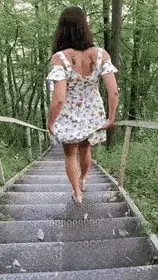 did you see the butterflies on the dress? =P