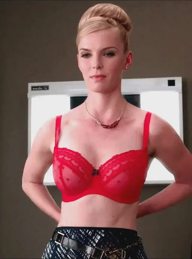 Betty Gilpin