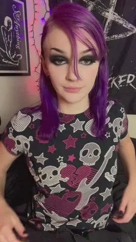 Boom you’ve been flashed! Now you have to kiss my tiny nipples 🖤