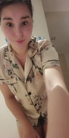 Would u jerk off to my nudes if i sent some :) To the 12 guys that likes my big asian boobs 🍈🍈