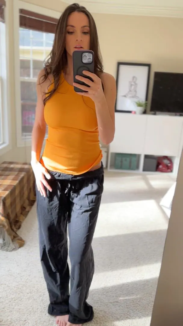 It’s my 41st birthday today so I’m going casual, but that doesn’t mean I’m not going to show you my tits. (F41)