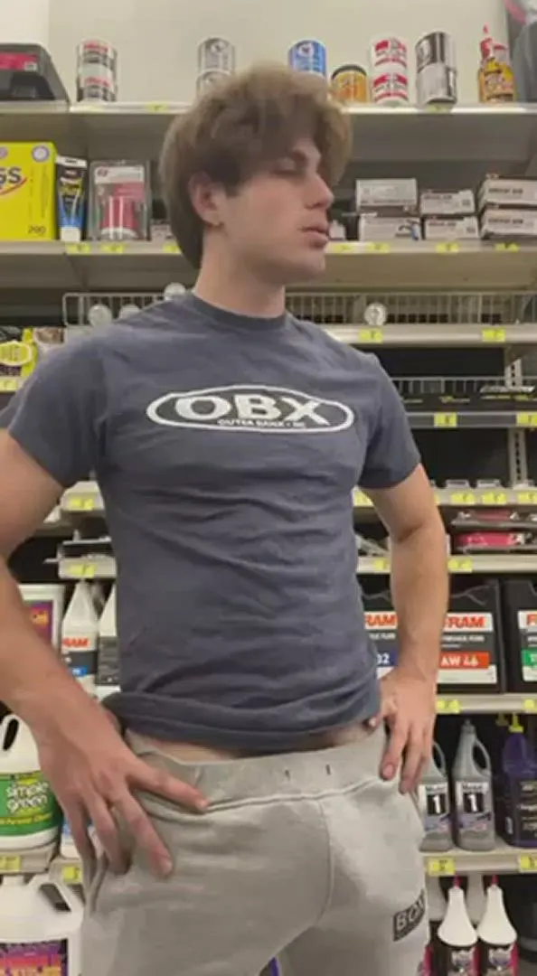 I’d drop to my knees 🤤