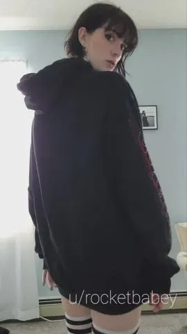 Big titty goth gf (OC)