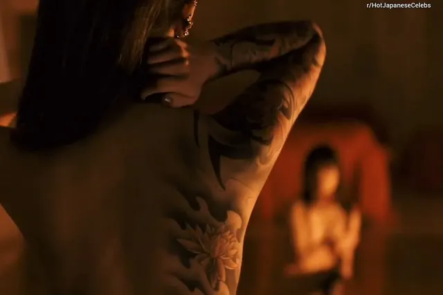 Maiko Amano and Noriko Hamada - Flower & Snake (2004)