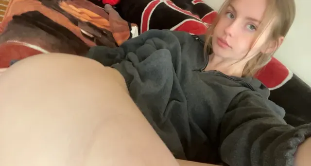 if you’d accept my nudes without question, drop a ❤️