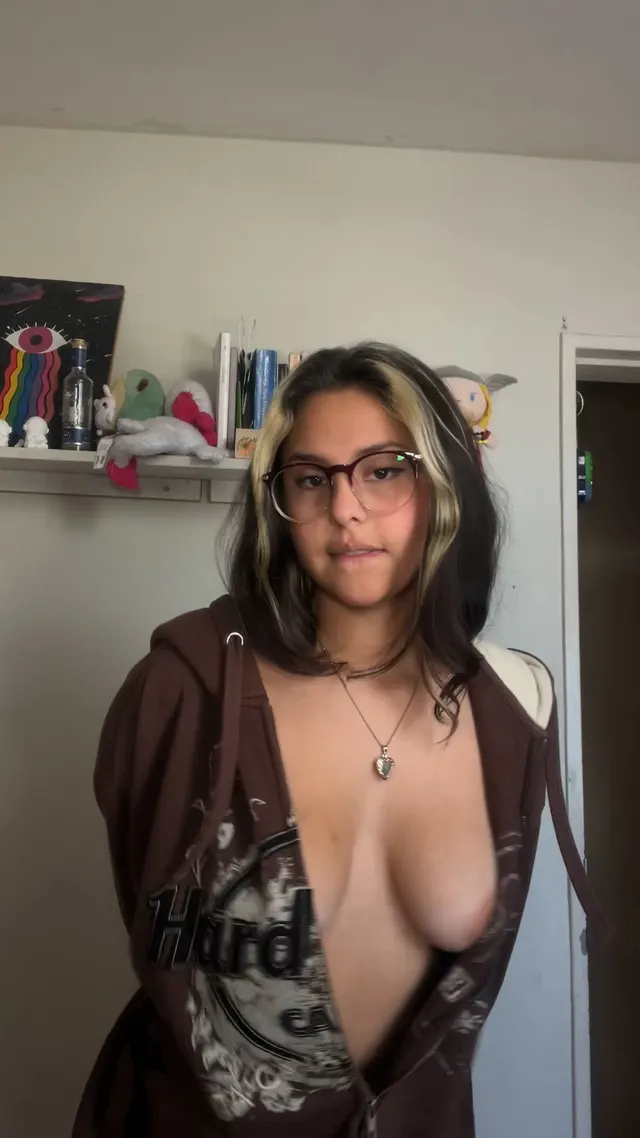 Heard this subreddit can’t get enough of natural boobs… so here’s mine!