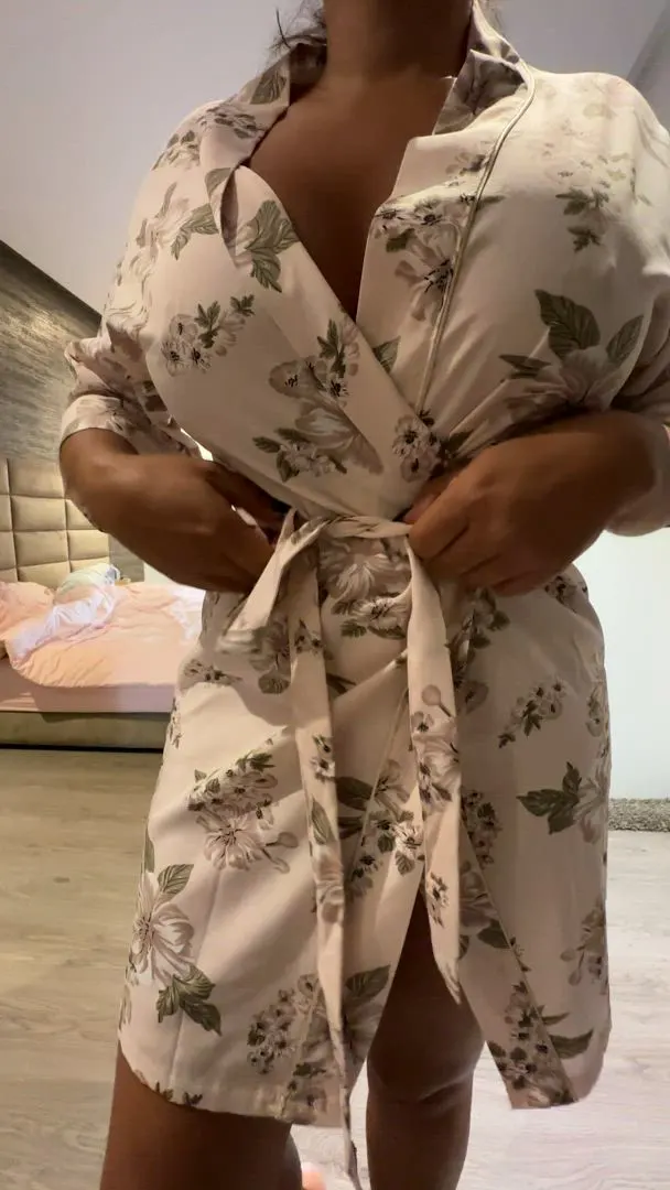 Very over 40 and feeling very very fuckable. (F)