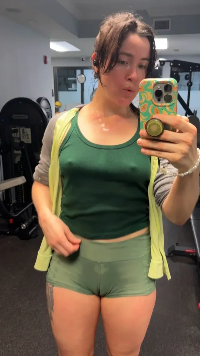 This Quick Gym Sweat Really Brought Out my Pokies & Camel Toe