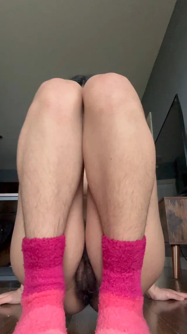 Hairy pussy is beautiful, haters give me the ick 