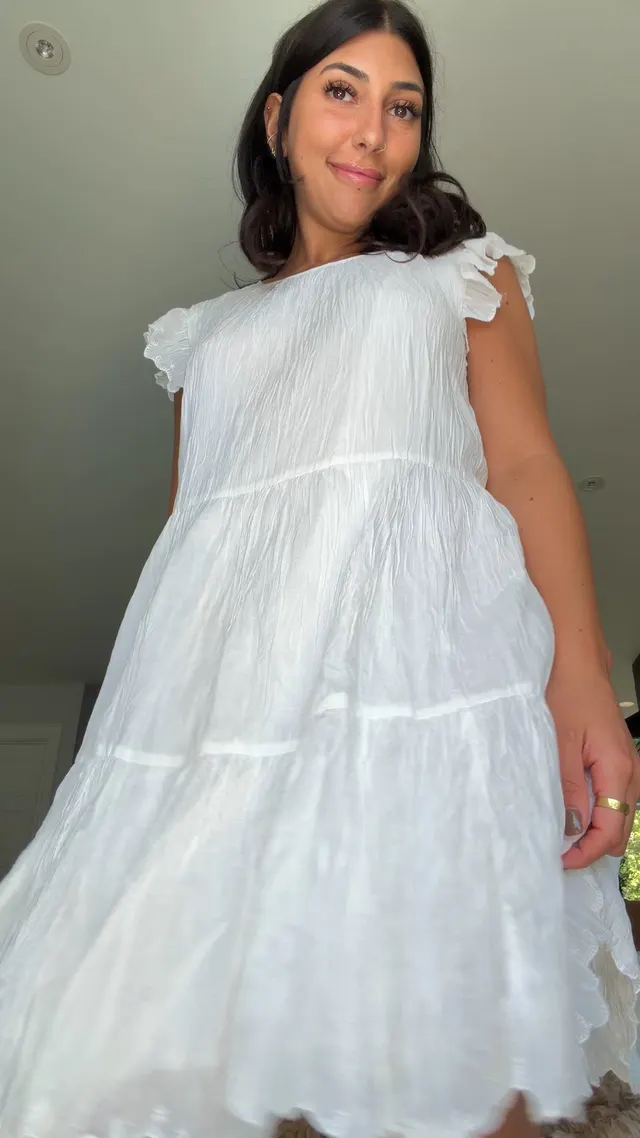 Nothing wrong with a little hair down there! 😝