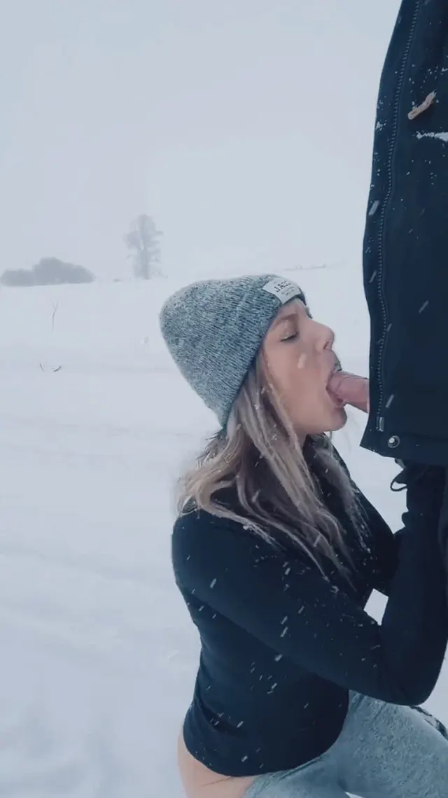 Public Winter Cumshot