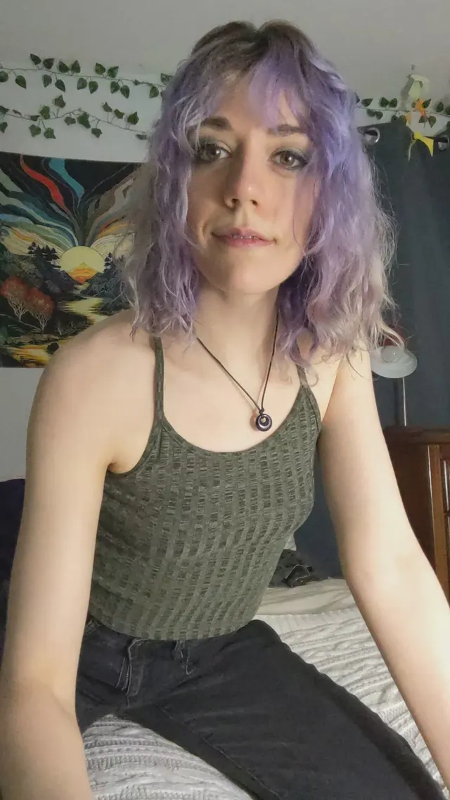 Please watch me take my clothes off