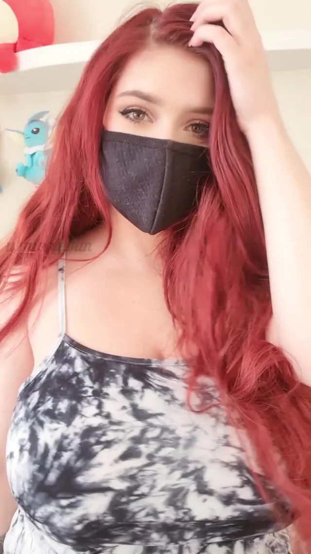 Hope you like my huge pale tiddies here😌