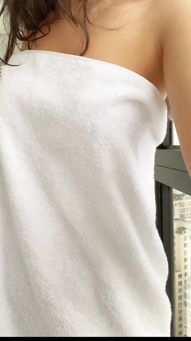 Just trying to make someone’s dick hard 🥺