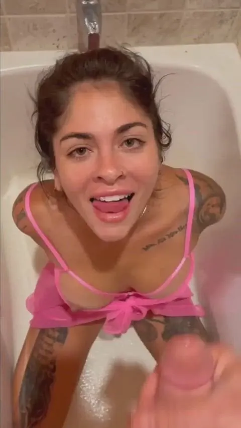 This ropey facial is so beautiful!